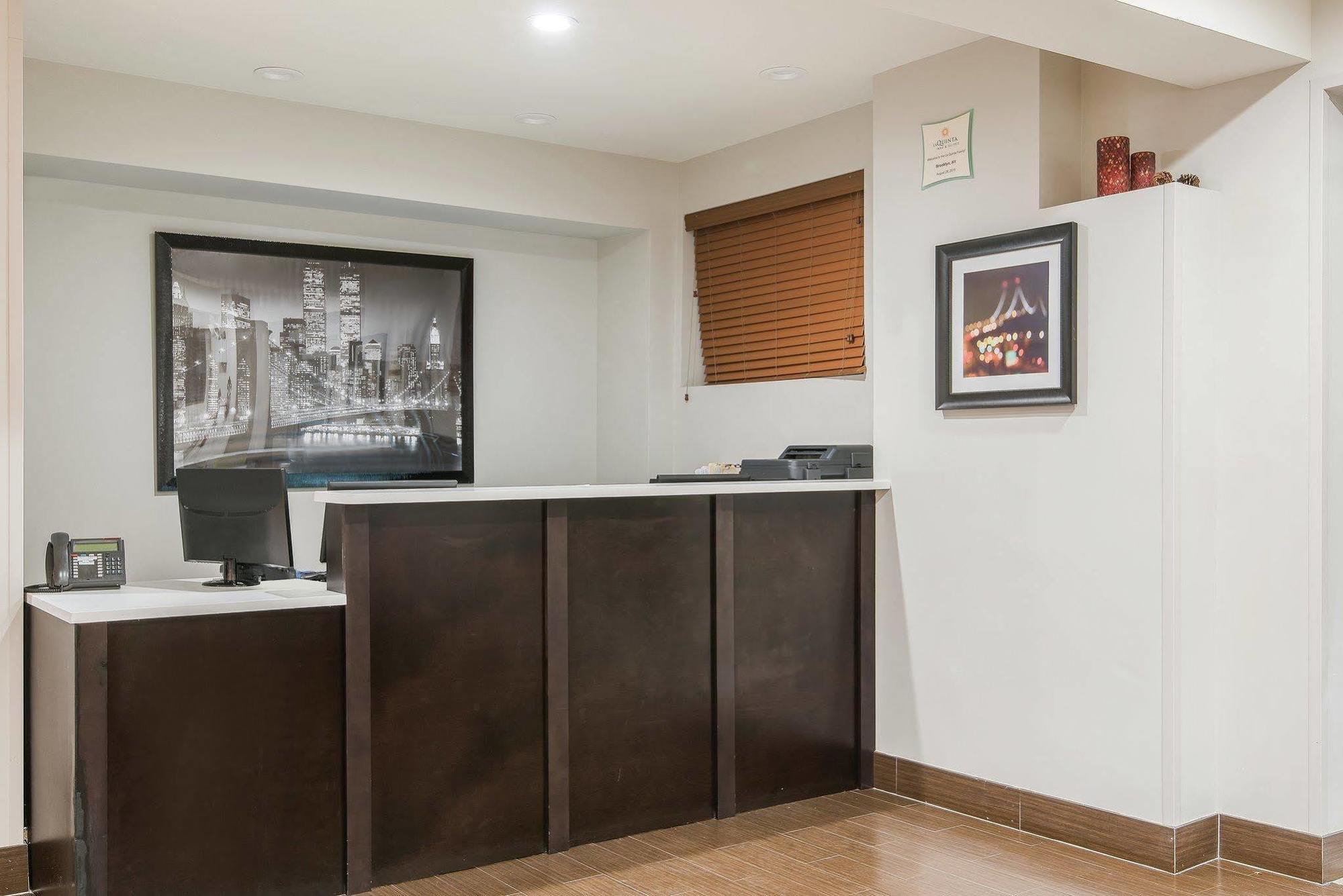 La Quinta By Wyndham Brooklyn East Hotel New York Exterior photo