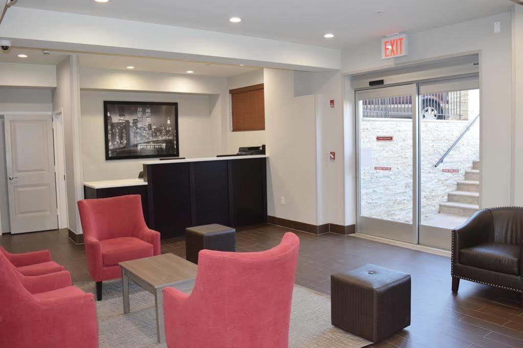 La Quinta By Wyndham Brooklyn East Hotel New York Exterior photo